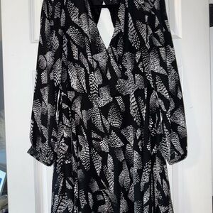 Express Elegant Black and White Patterned Dress